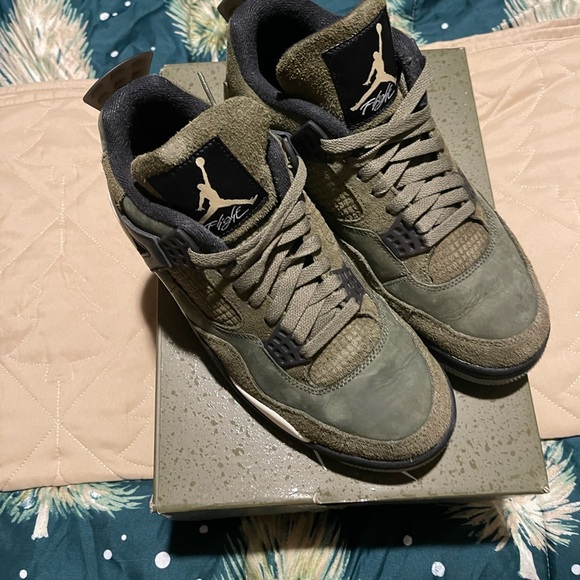 Air Jordan 4 Retro - Picture 2 of 7